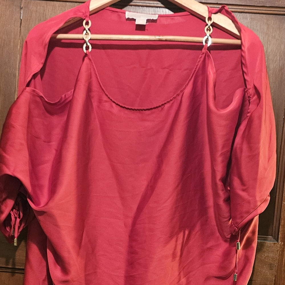 Like New Red Michael by Michael Kors Gold Chain Detail Satin Top Sz M